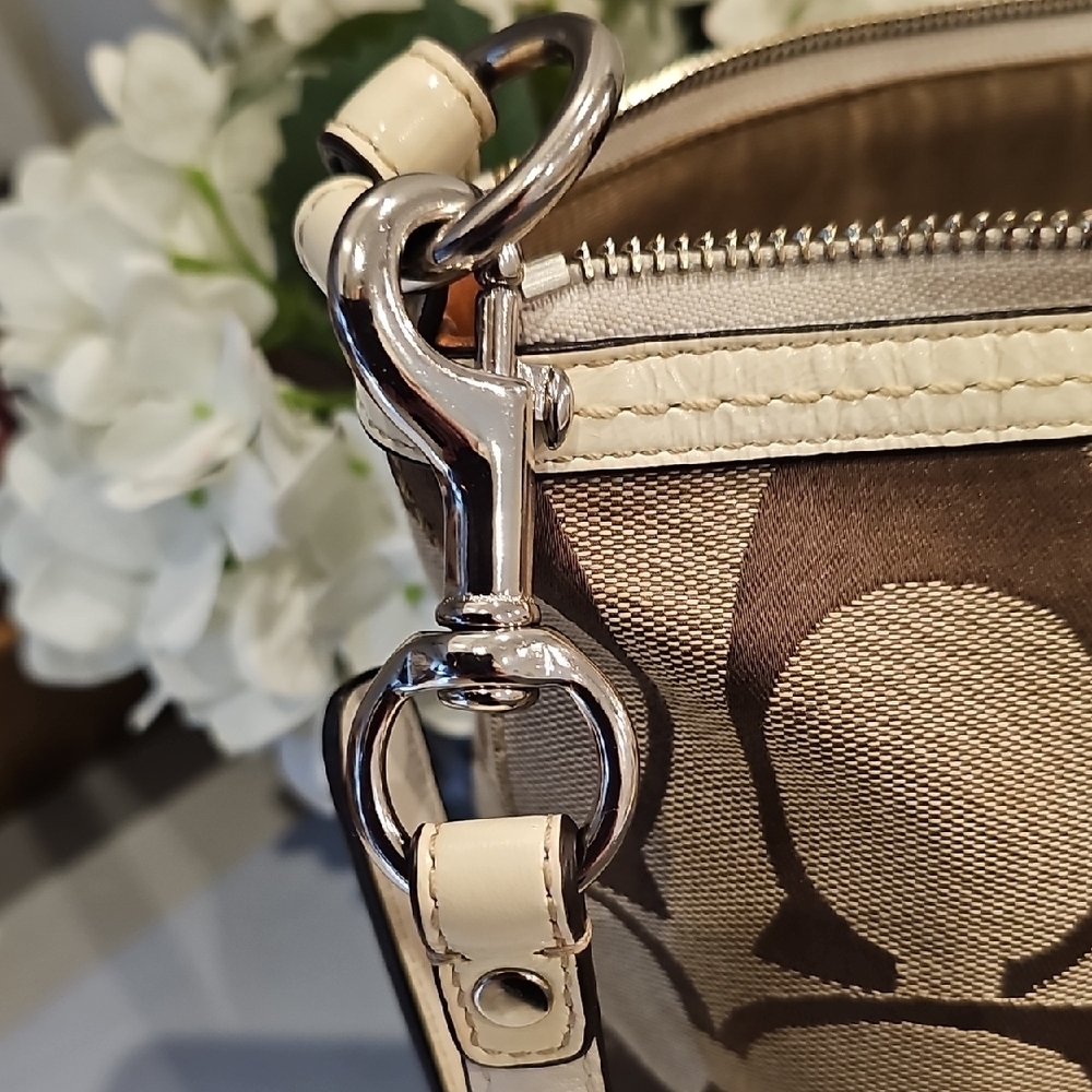 Coach SLIM 2 WAY TOTE - Picture 8 of 10